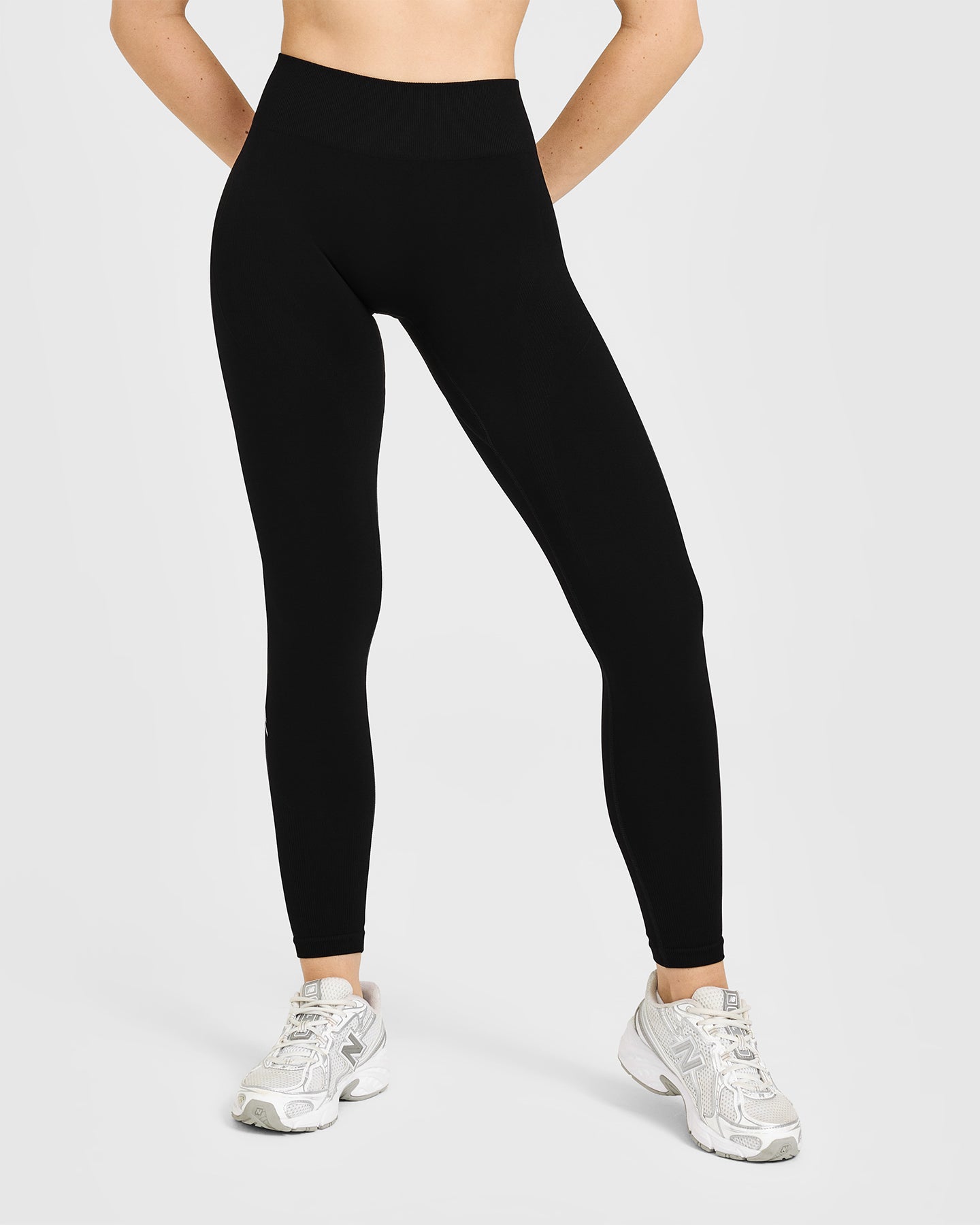 EnhanceLift™ Seamless Leggings with White Logo | Black
