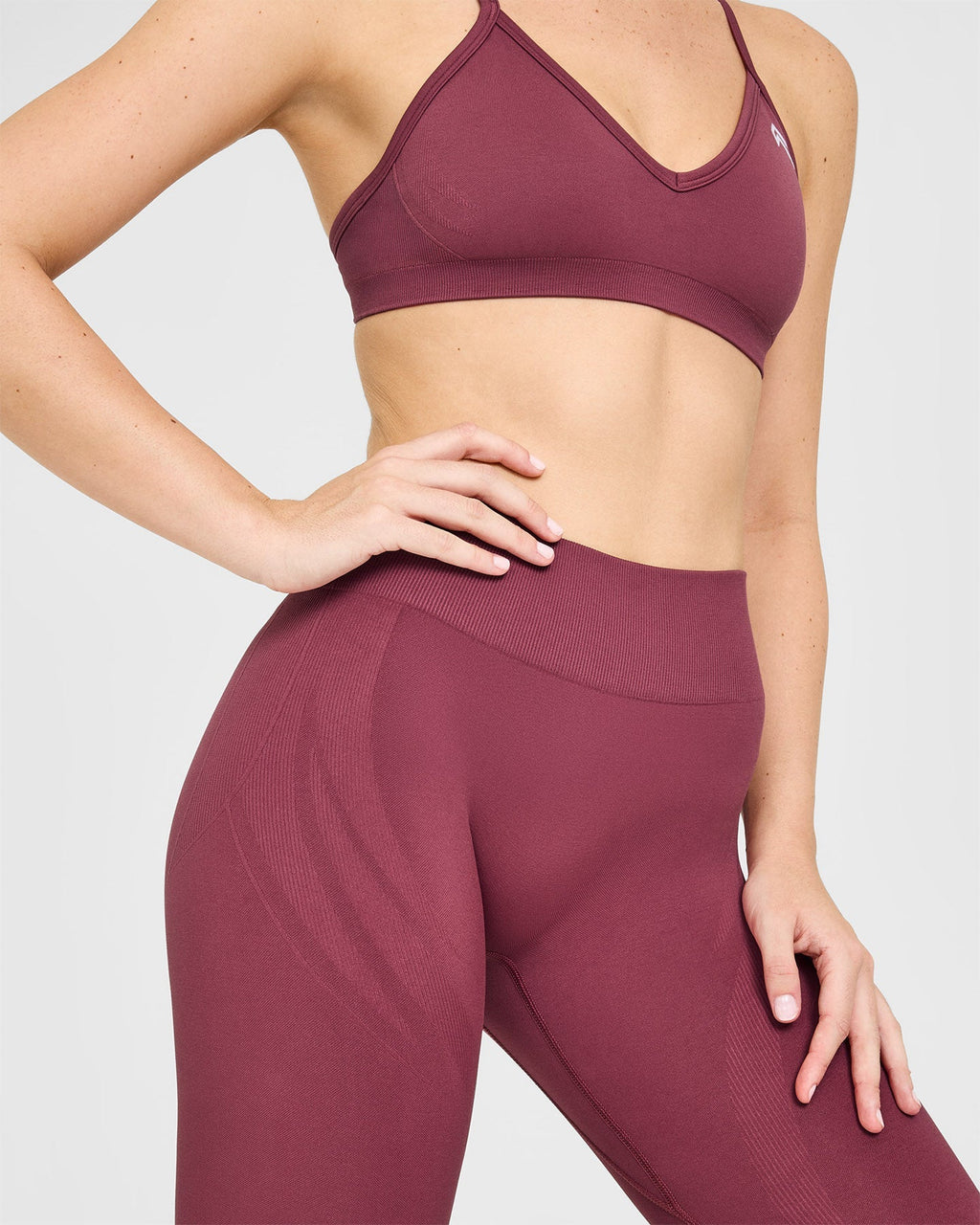 EnhanceLift™ Seamless Leggings with White Logo | Burnt Maroon