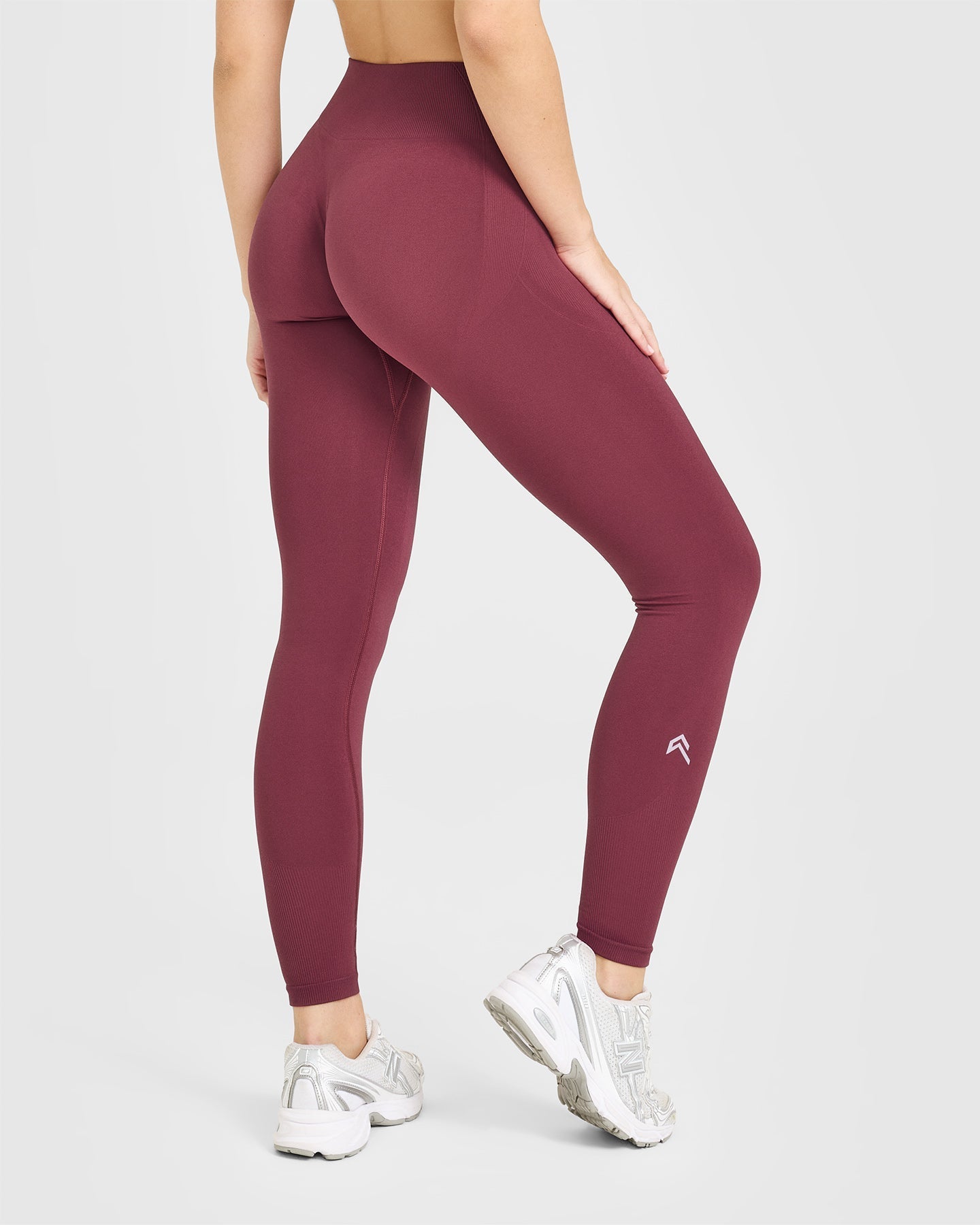 EnhanceLift™ Seamless Leggings with White Logo | Burnt Maroon
