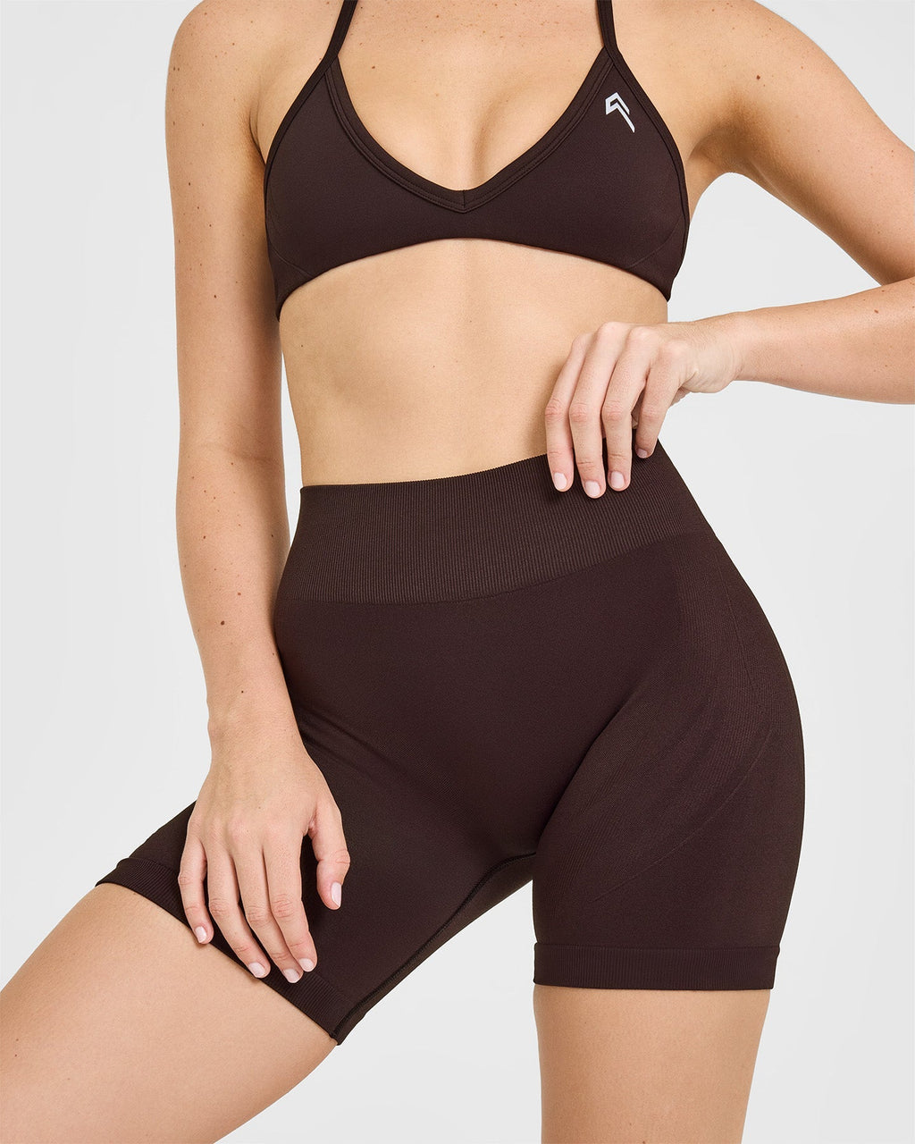 EnhanceLift™ Seamless Shorts with White Logo | Plum Brown