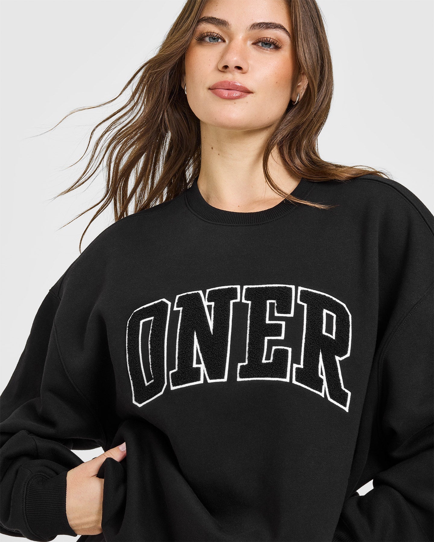 Foundations Oversized Oner 25 Sweatshirt | Black
