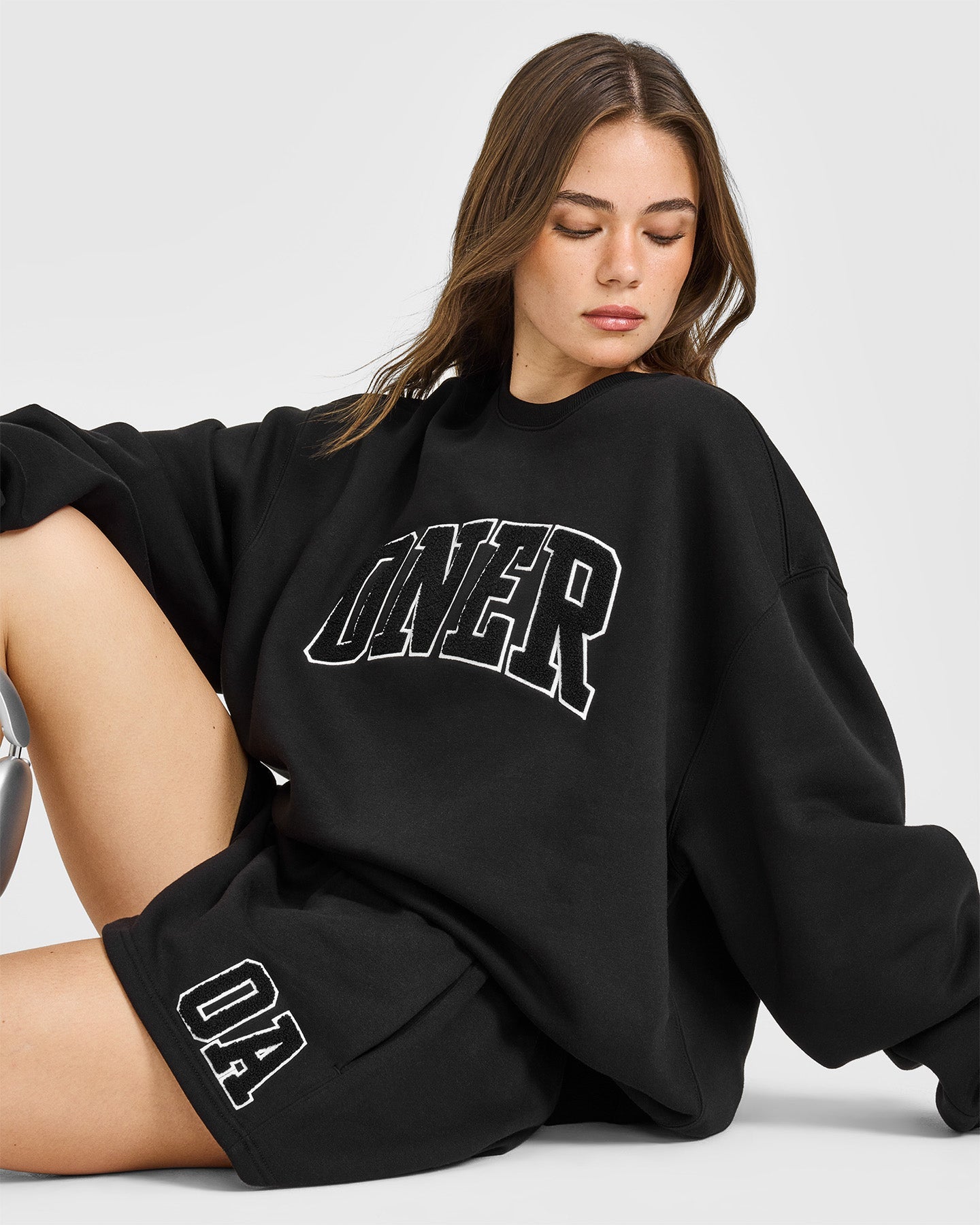 Foundations Oversized Oner 25 Sweatshirt | Black