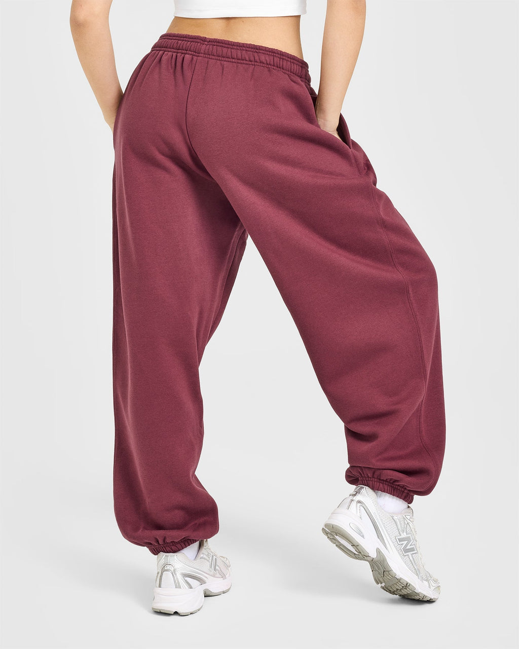 Foundations Oversized Oner 25 Joggers | Burnt Maroon