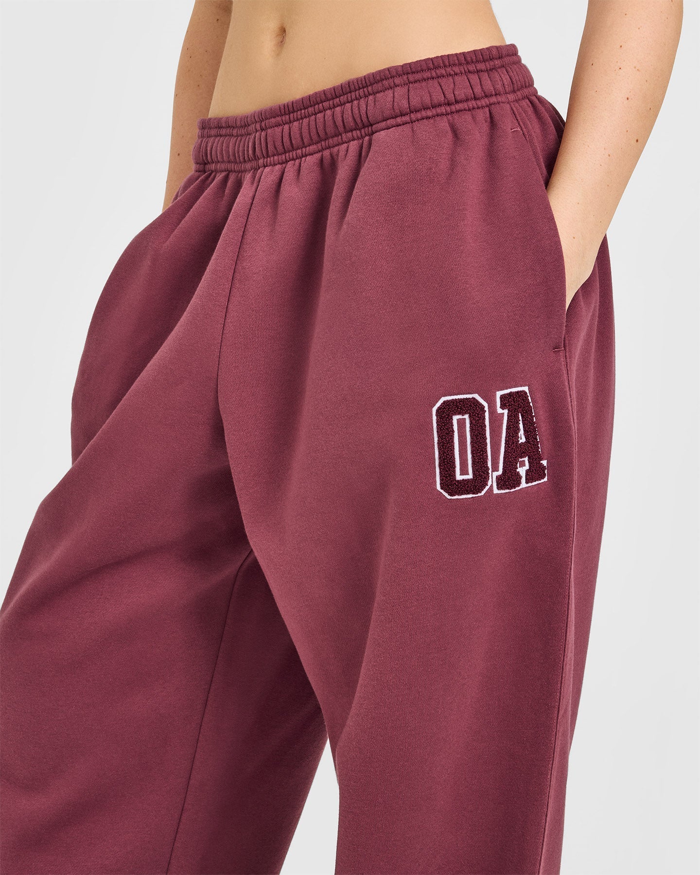 Foundations Oversized Oner 25 Joggers | Burnt Maroon