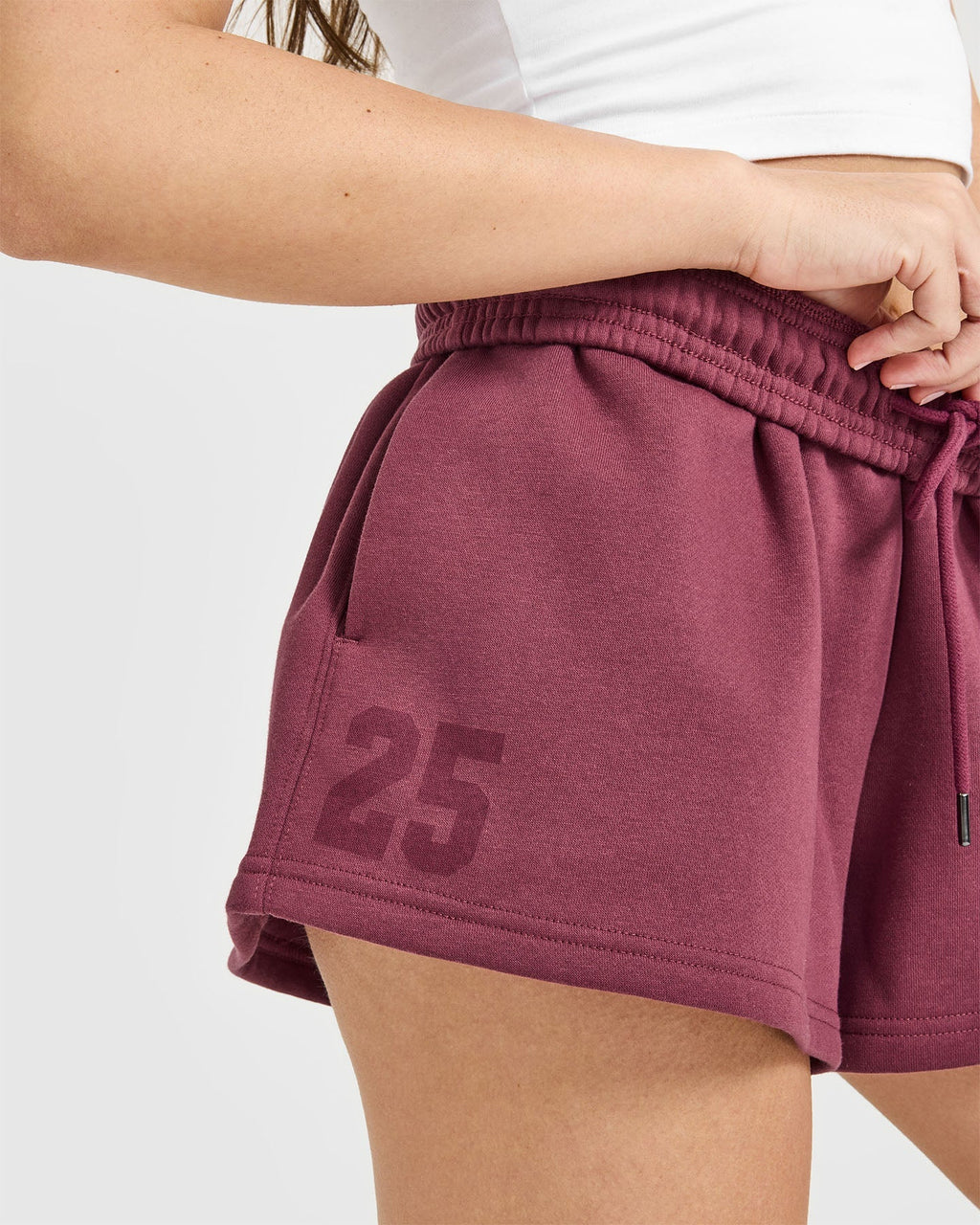 Foundations Oversized Oner 25 Shorts | Burnt Maroon