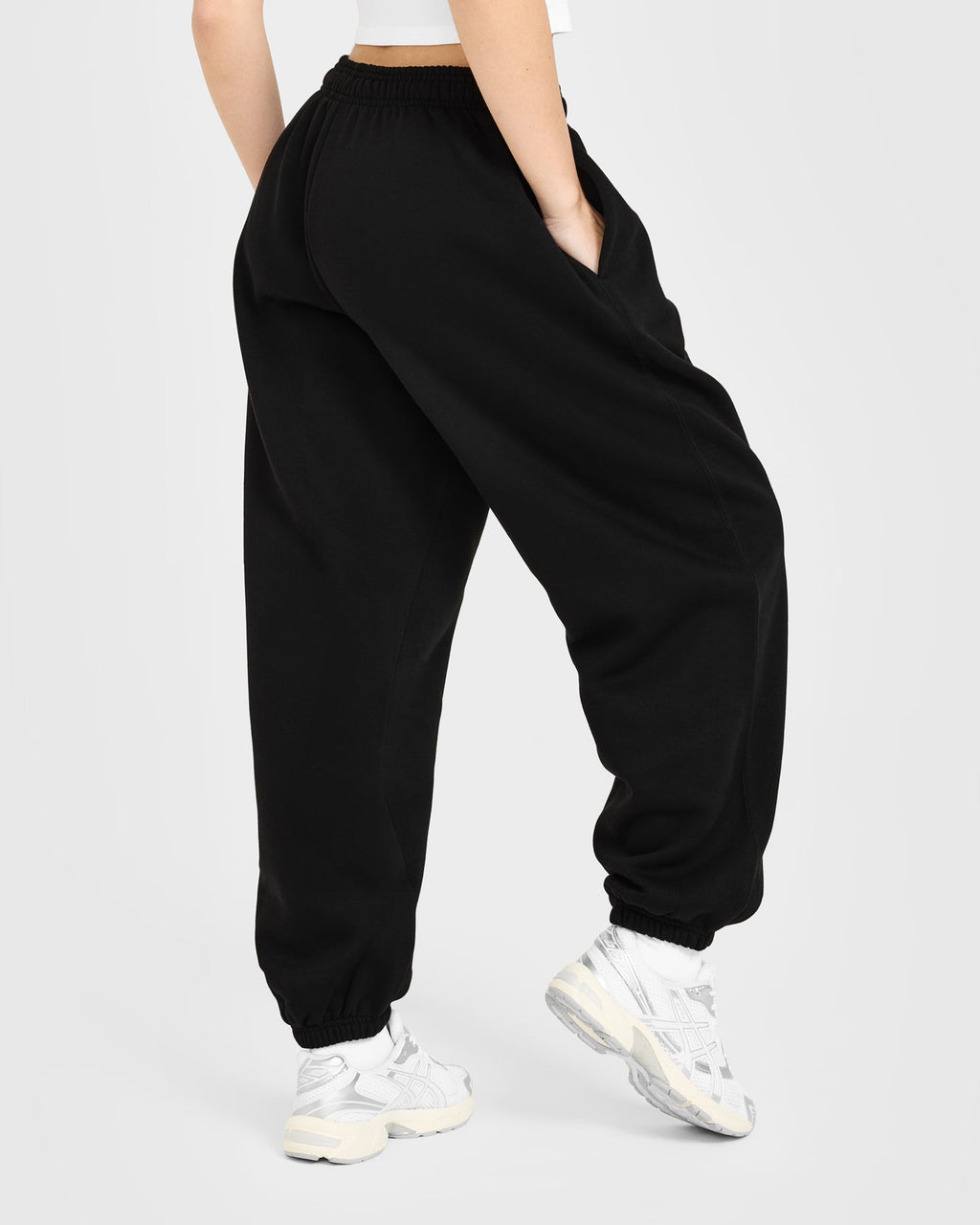 Foundations Oversized Oner Girlfriend Joggers | Black
