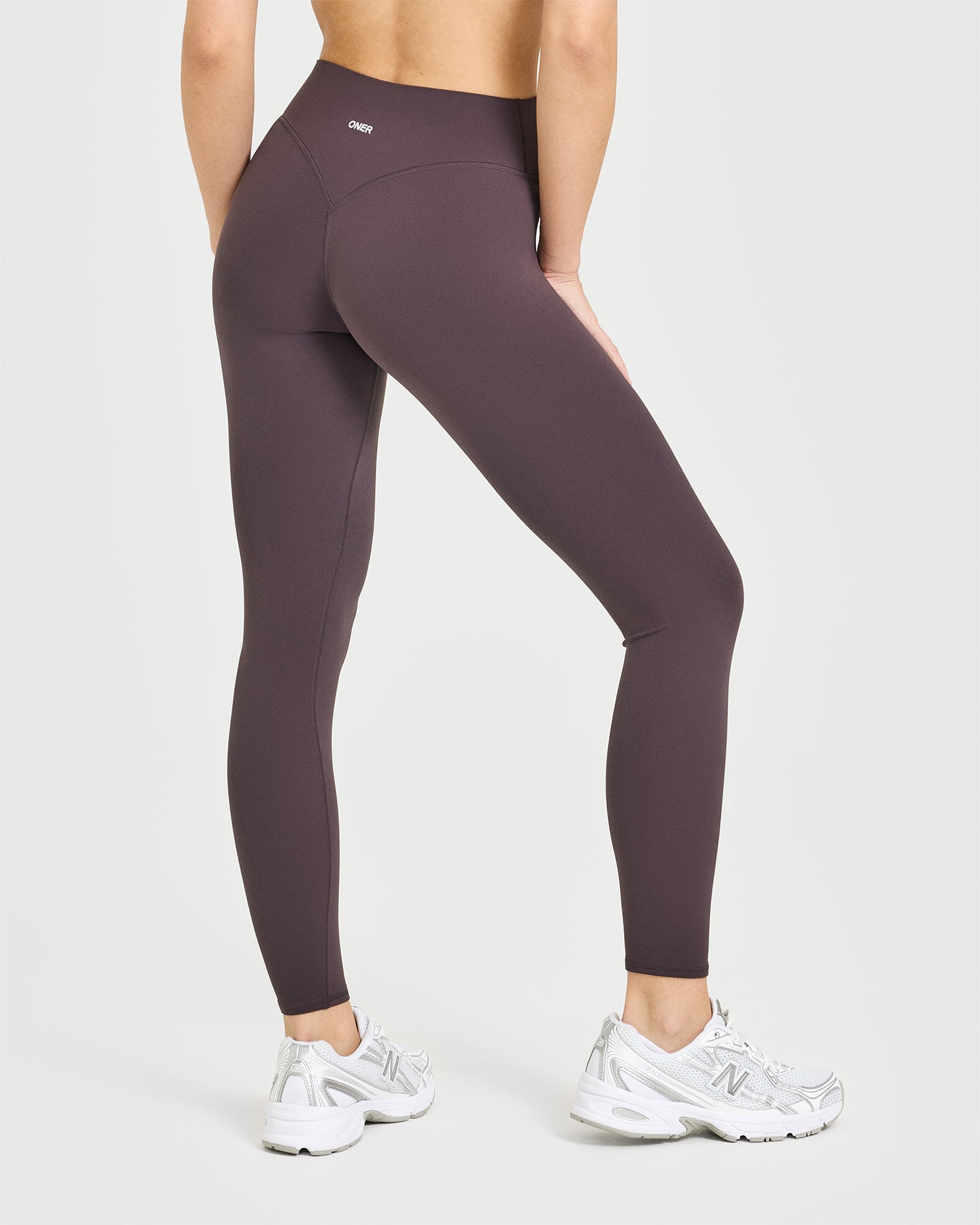 SoftMotion™ High Waisted Leggings with White Logo | Dark Umber Brown