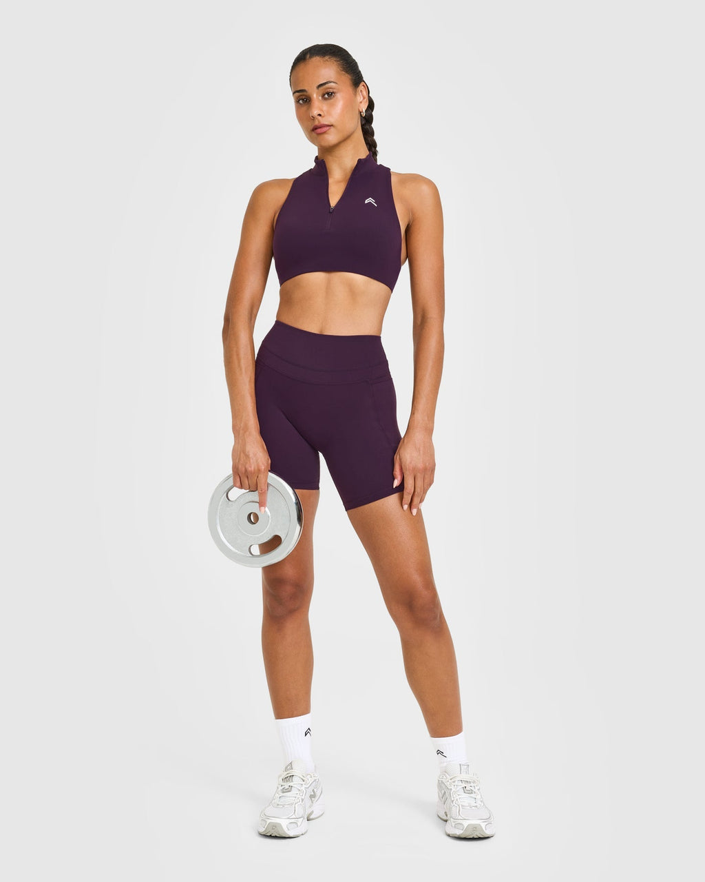 EasyLift™ Zip High Neck Sports Bra with White Logo | Blackberry Purple