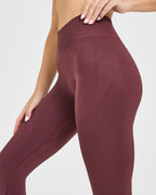 EnhanceLift™ Seamless Leggings with White Logo | Velvet Mocha