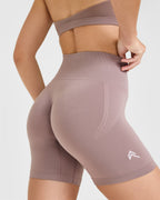 Effortless Seamless Shorts with White Logo | Dusty Purple