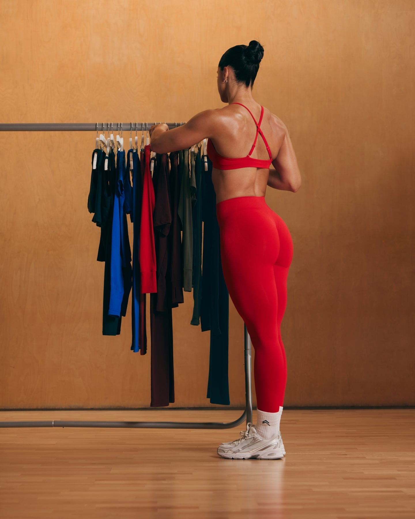 EnhanceLift™ Seamless Leggings with White Logo | Light Toasted Red